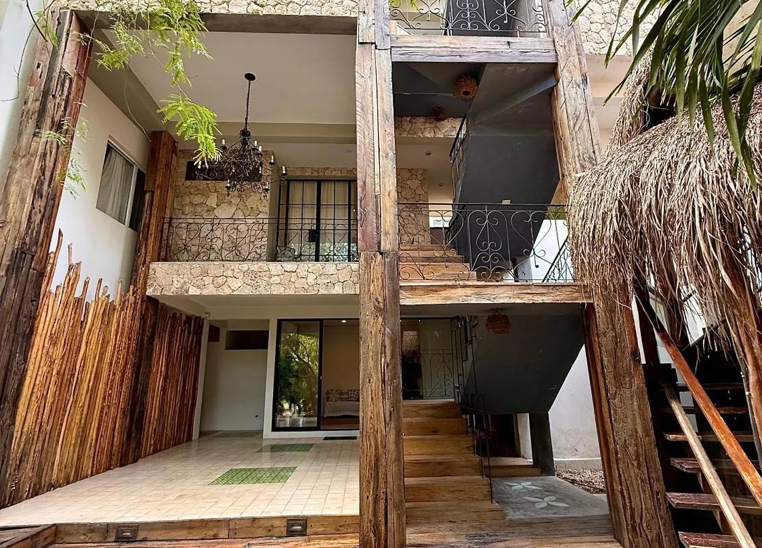 ****  Xscapetulum Hotel Mexico