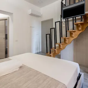 https://deledda-home.in-sardinia.net